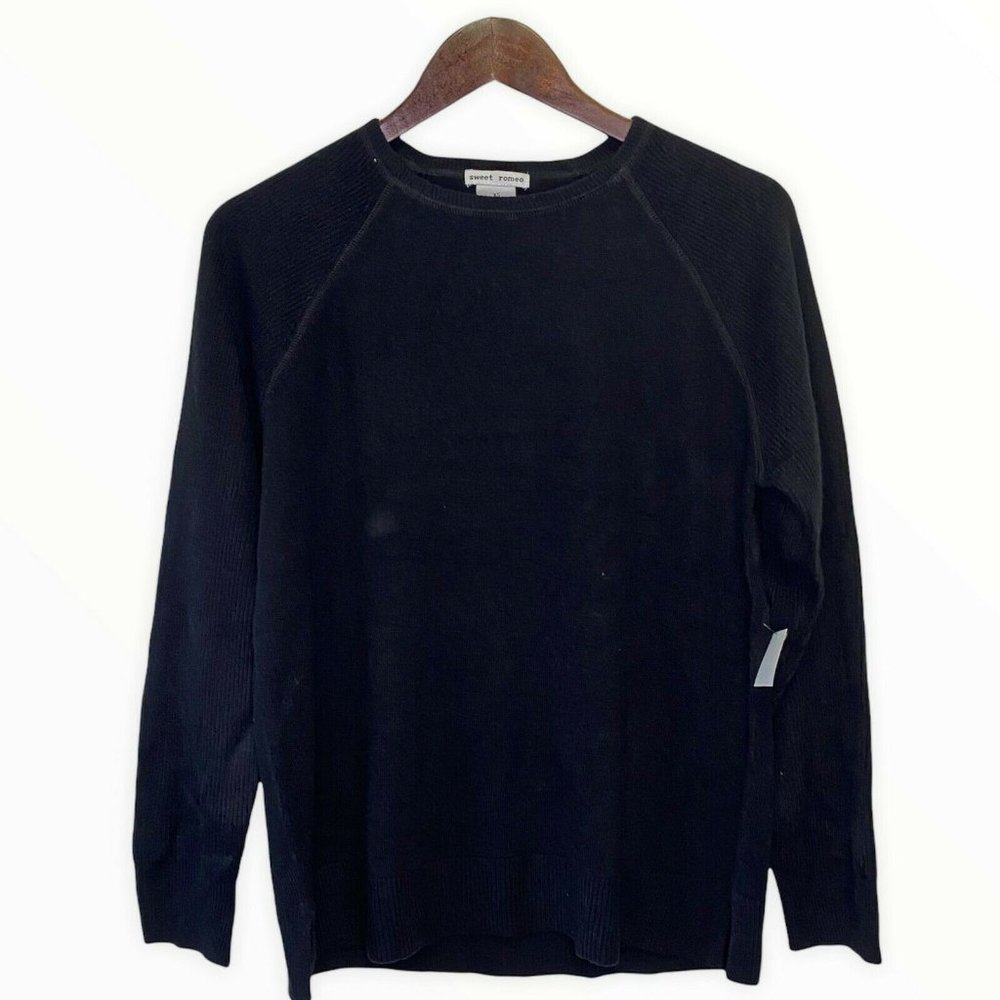Sweet Romeo Women's Size XS Long Sleeve Crewneck Ribbed Pullover Sweater Black